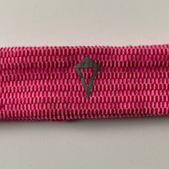 Ivivva By Lululemon Pink Stick It Girls One Size Headband non slip sporty - Picture 2 of 10